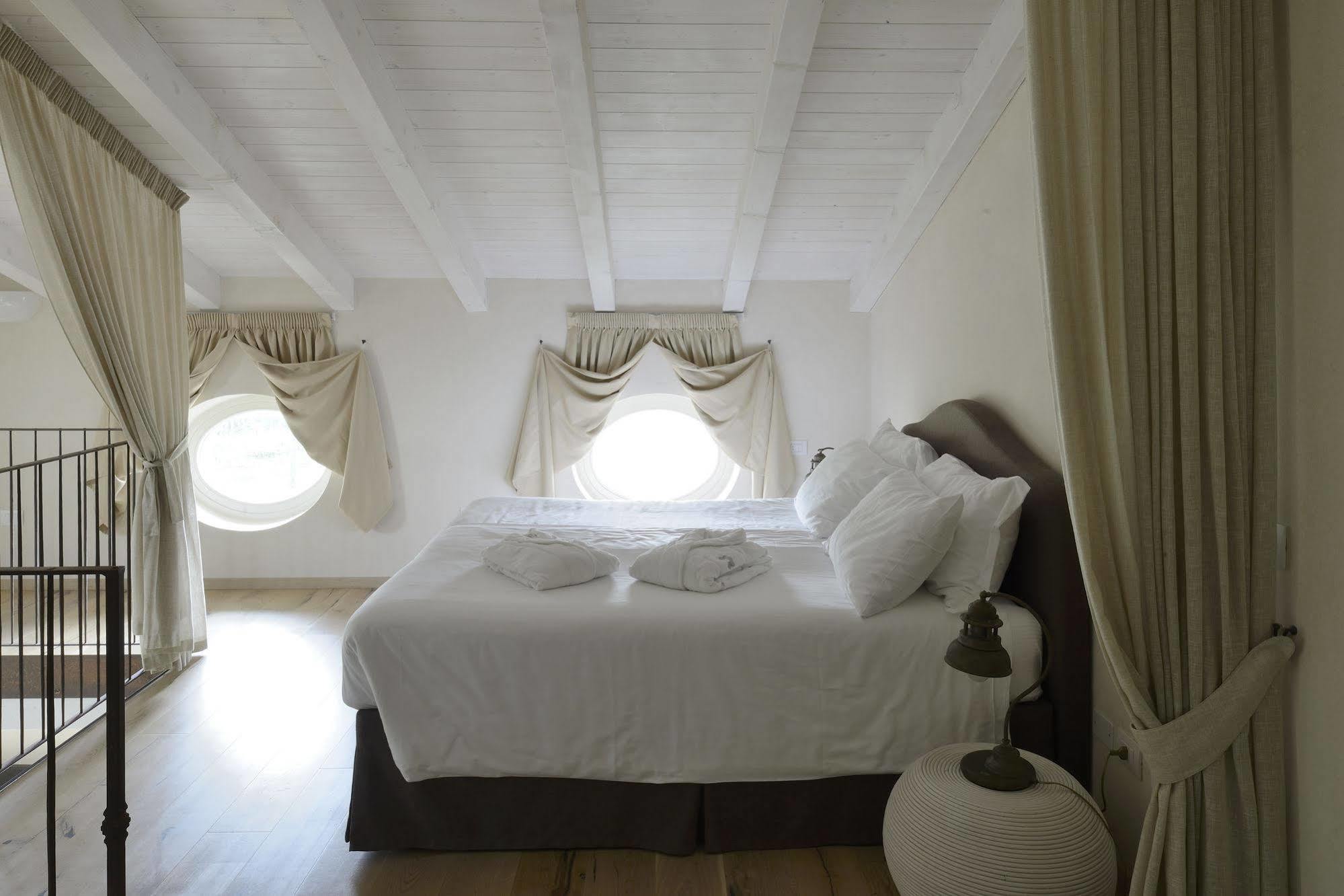 Relais Rossar Boutique Hotel Garda & Hills Costermano Ngoại thất bức ảnh